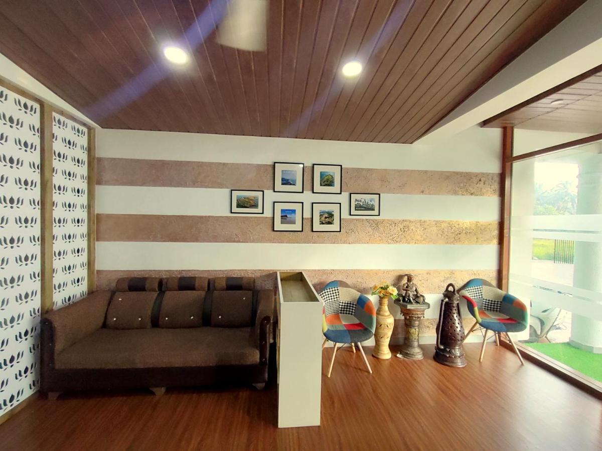 Lotus Hotel Nagaon Beach Alībāg Eksteriør billede