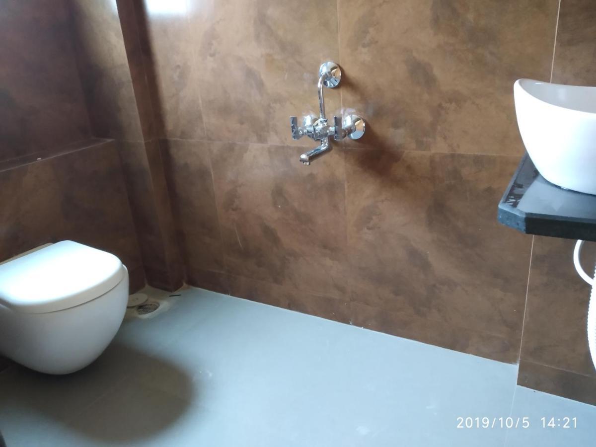 Lotus Hotel Nagaon Beach Alībāg Eksteriør billede