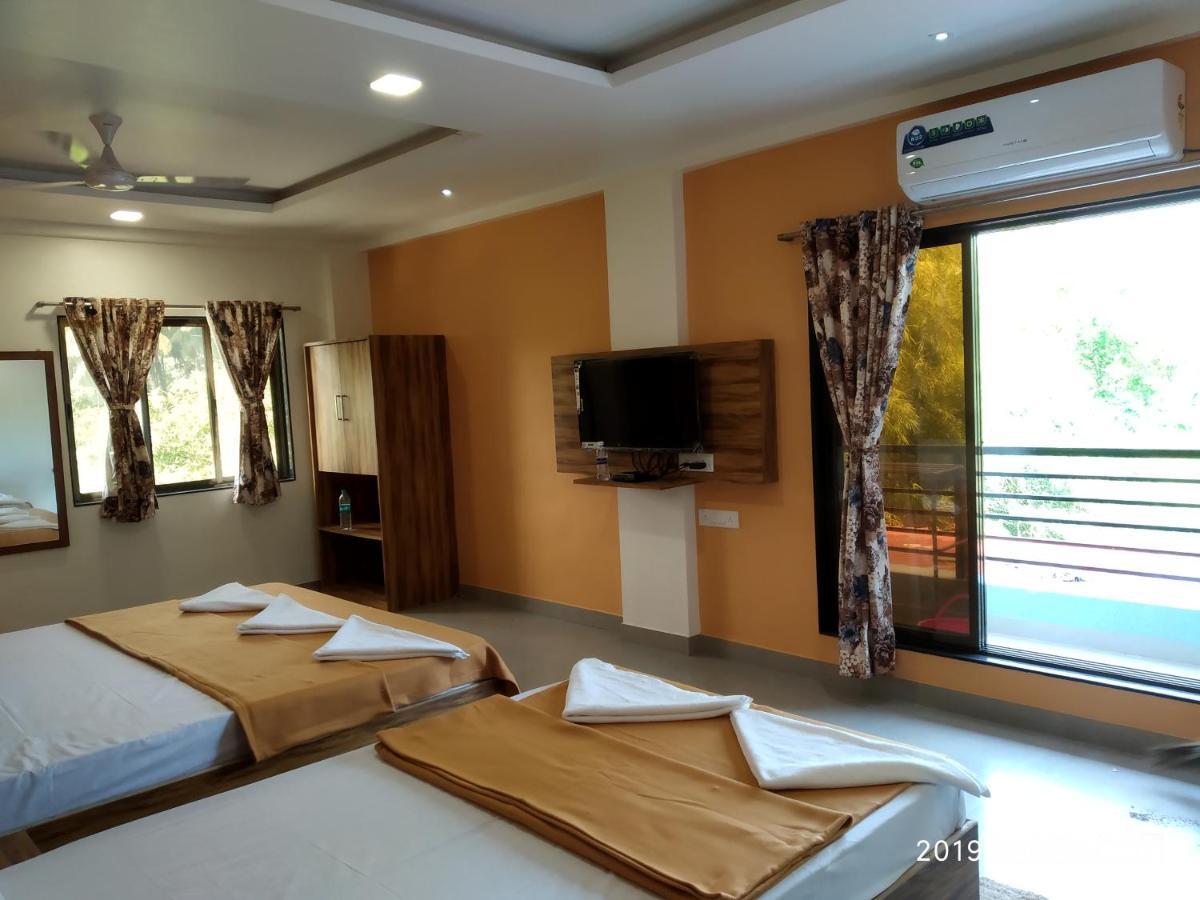 Lotus Hotel Nagaon Beach Alībāg Eksteriør billede