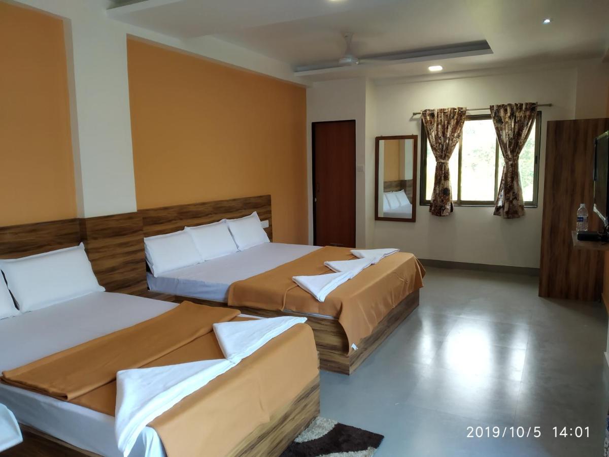 Lotus Hotel Nagaon Beach Alībāg Eksteriør billede