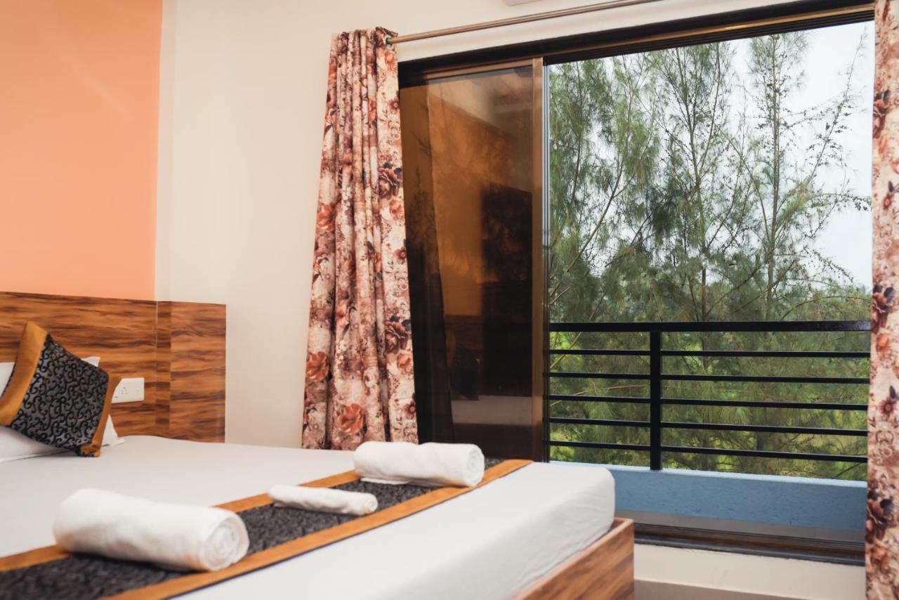 Lotus Hotel Nagaon Beach Alībāg Eksteriør billede