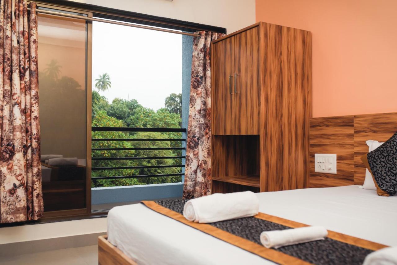Lotus Hotel Nagaon Beach Alībāg Eksteriør billede